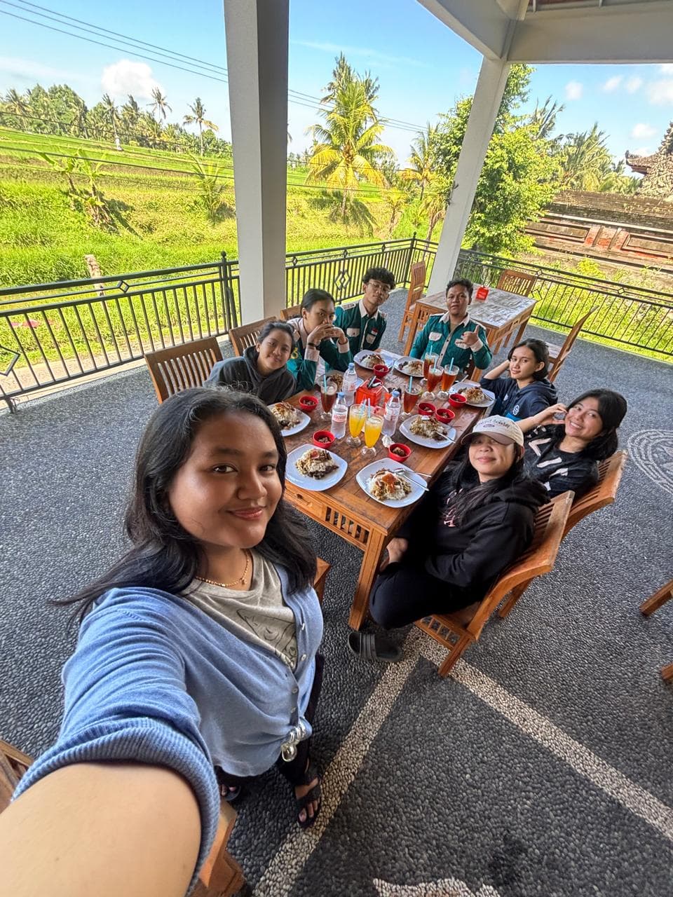Babi Guling Bu Subur